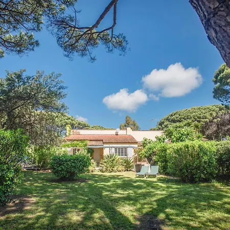 Les Romarins Holiday home *